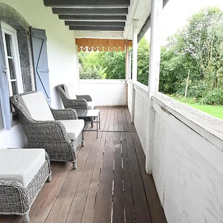 Semesterbostad Maison Lagrave